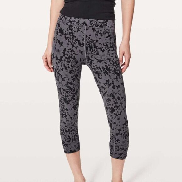 LULULEMON In Movement Crop Everlux 19" Efflorescent Nebula Black 4 - Picture 2 of 8